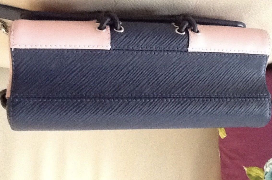 Louis Vuitton Borse da donna: LOUIS VUITTON Twist MM limited NP 4500 – Nuovo (secondo la descrizione) da Richterswil venduto da chikolina01 6