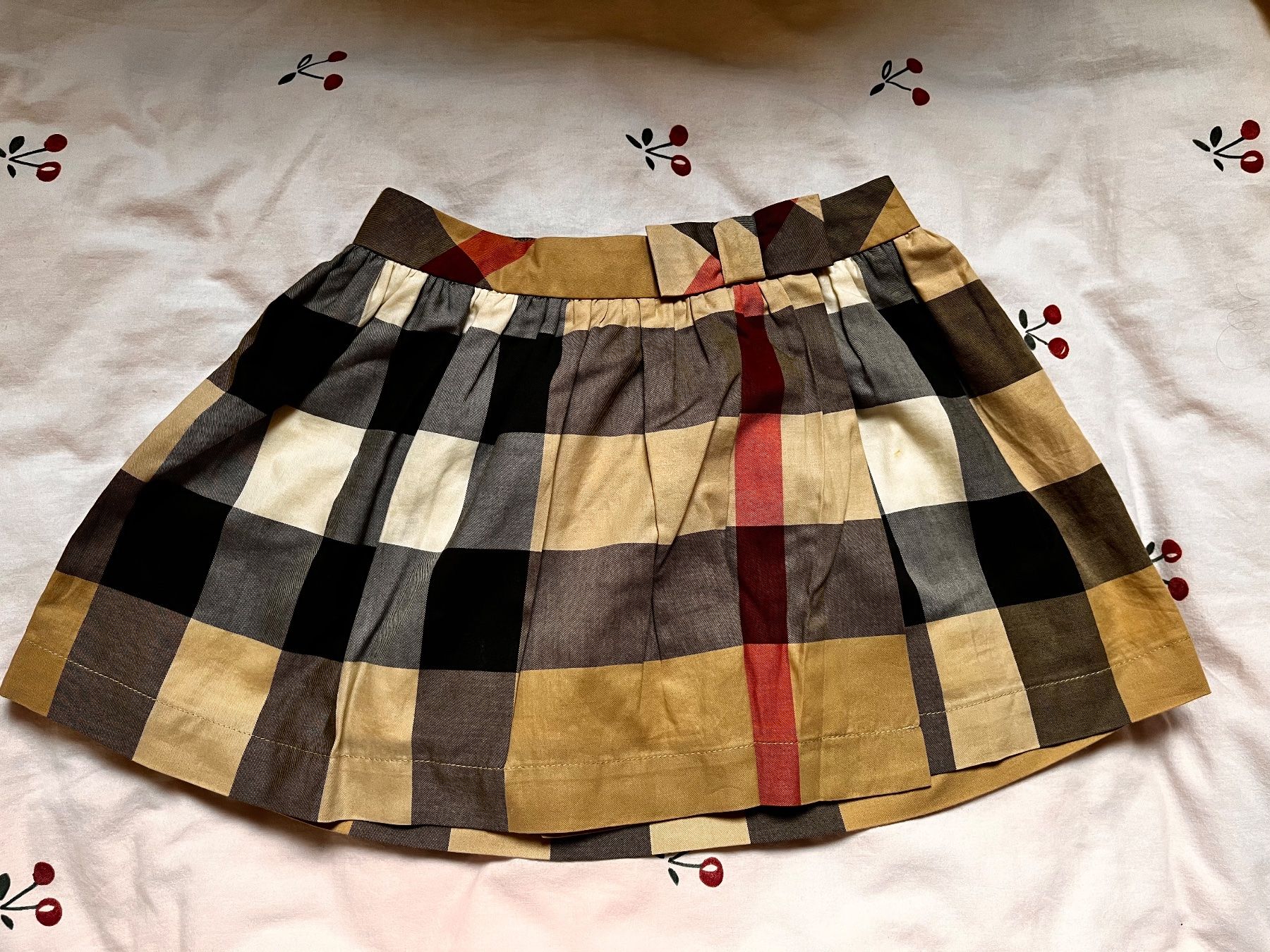 Burberry Kleider & Röcke: Genuine article - 4 years - 102cm – Neu (gemäss Beschreibung) aus Genève von dmt_y25y