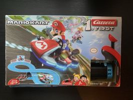 Carrera Mario Kart Rennbahn Set + 2 Autos