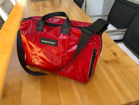 Freitag Tasche Laptoptascher rot LKW-Plane Umhängetasche