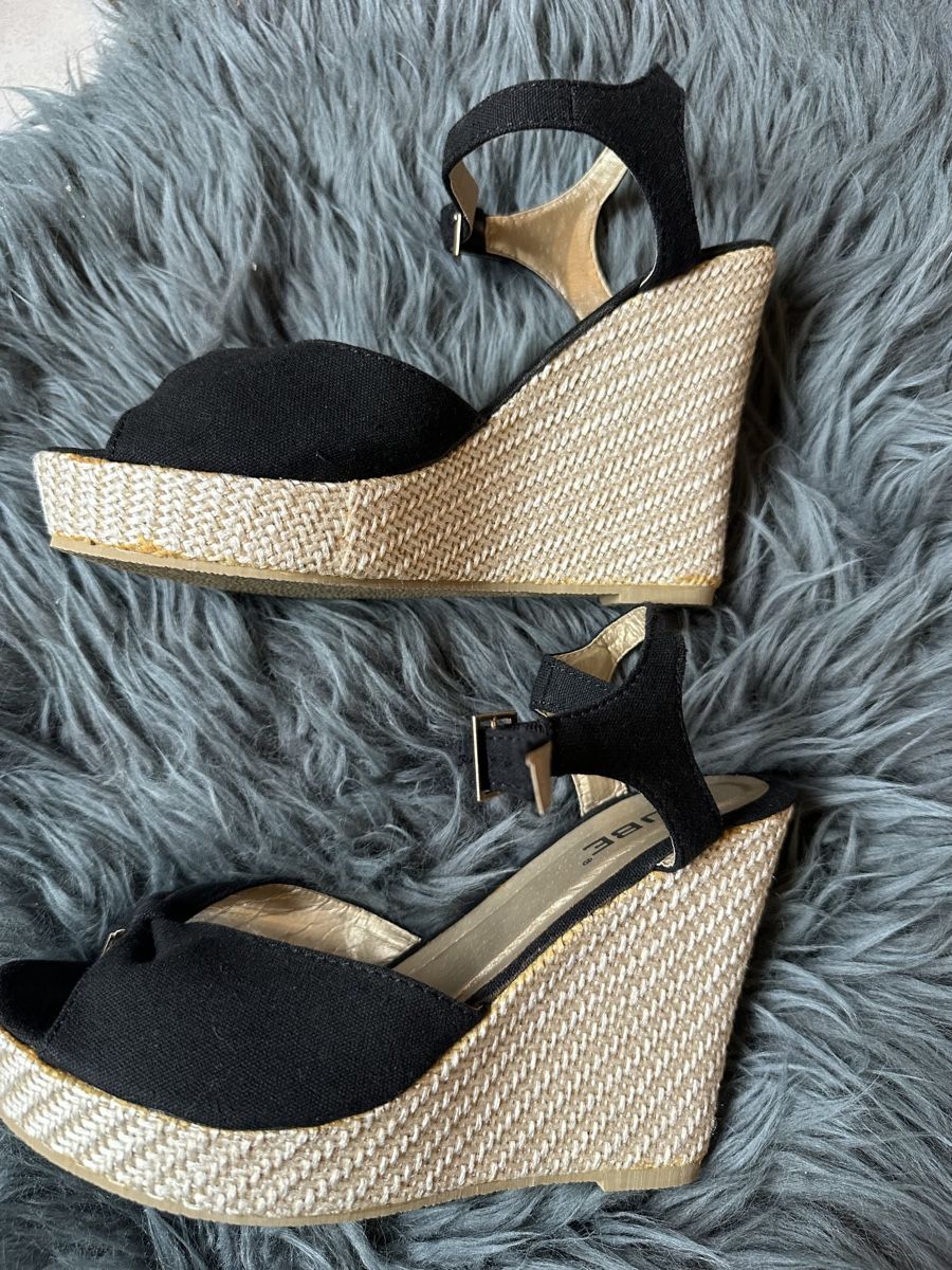 Cube Scarpe da donna: Cube Keilabsatz Schuhe, Stoff schwarz - Grösse 37 – Nuovo (secondo la descrizione) da Wangen SZ venduto da Jaay_Sky