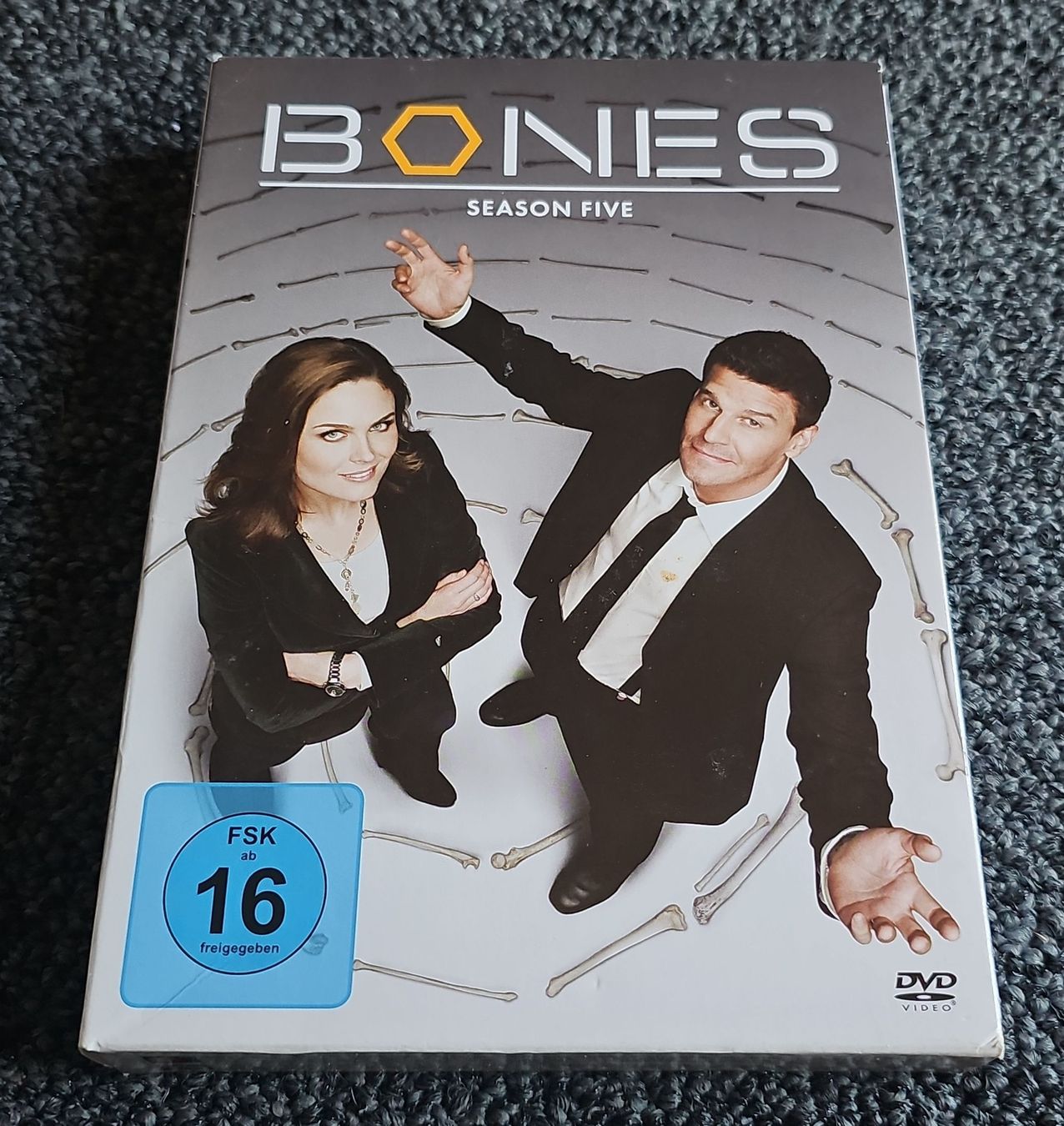 Tutti i DVDs: Bones - Die Knochenjägerin, Staffel 5 – Usato da Ruswil venduto da jan_bxl5