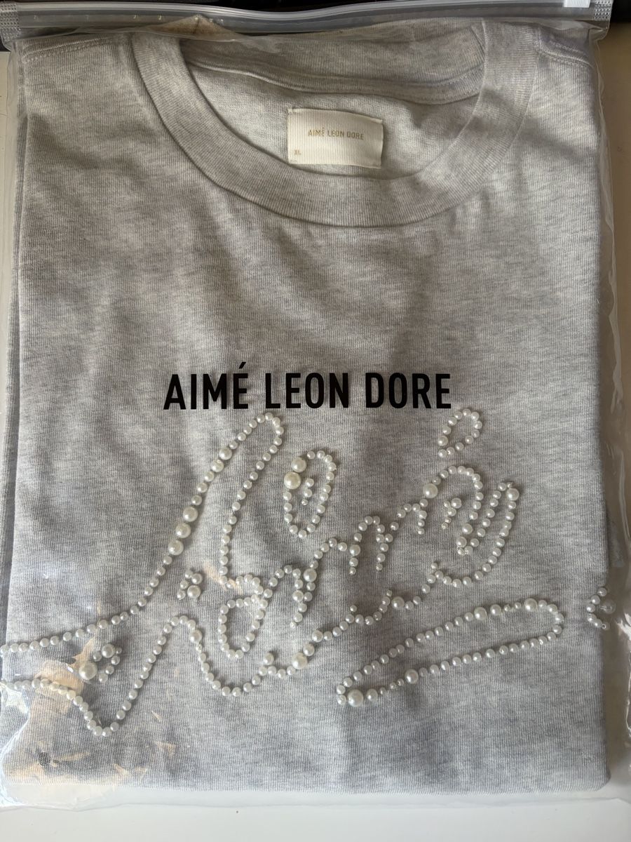 T-shirt: ALD - Aime Leon Dore Pear Logo Tee – Nuovo e nell'imballaggio originale da Otelfingen venduto da Boosted 1