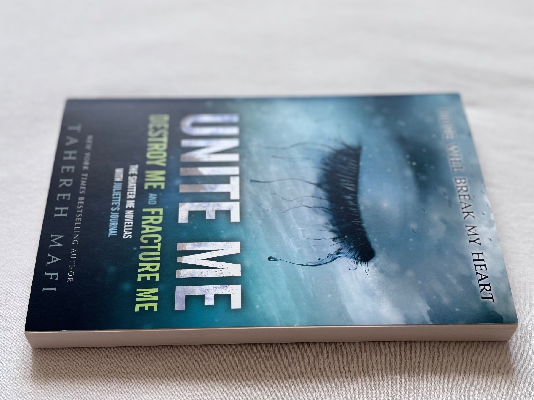 Livres: Believe me von Tahereh Mafi – D'occasion à Stäfa par lenareads 1
