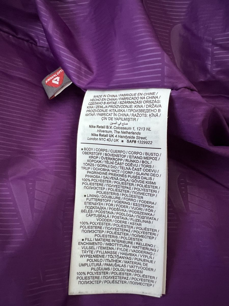 Nike Jacken: Nike Club Puffer Purple – Gebraucht aus Gordola von igo_9qdh 4
