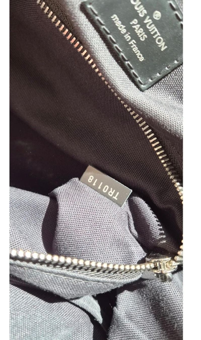 Louis Vuitton Zaini: Louis Vuitton Christopher PM Backpack Damier Graphite – Usato da Vandoeuvres venduto da sal_jx62 4