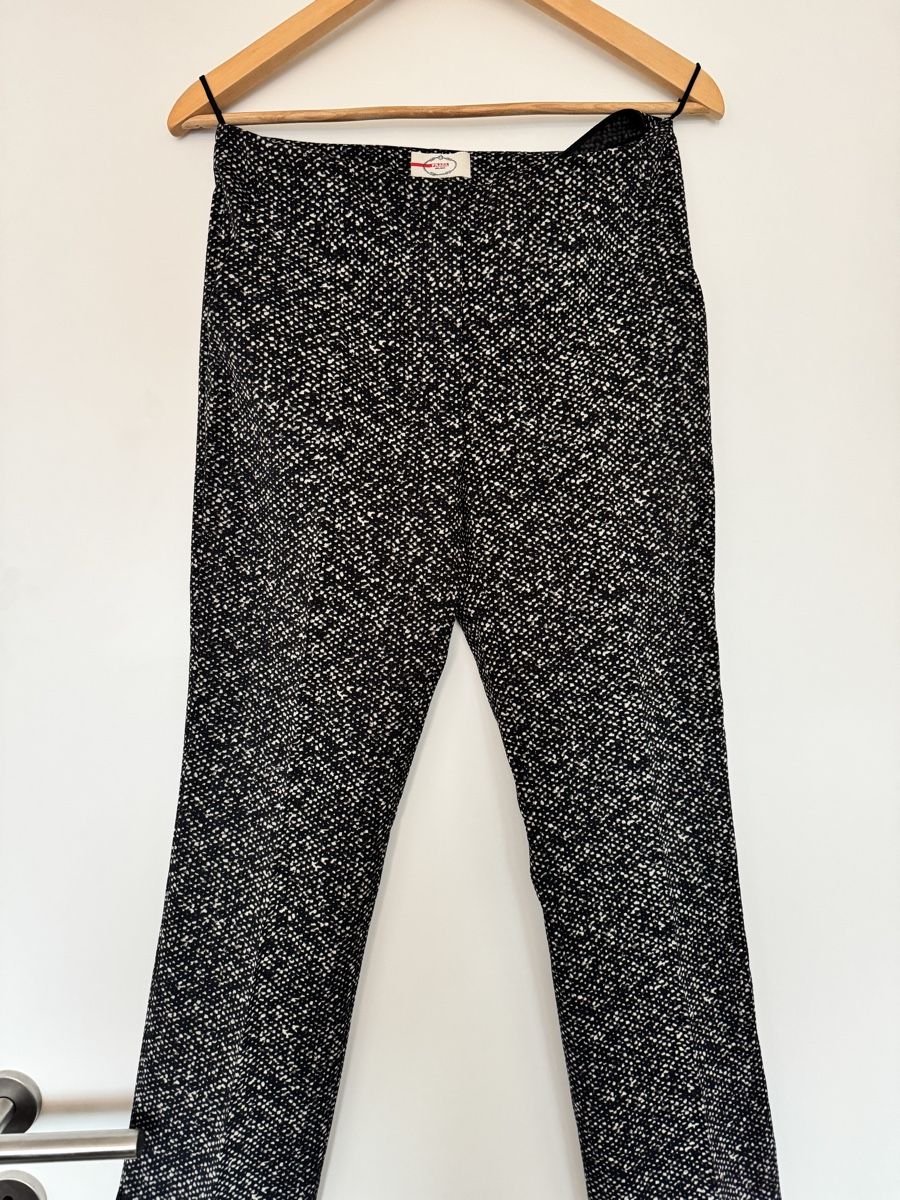 Prada Pantaloni: Prada Women's Trousers, Size 34, Black & White Pattern – Usato da Umiken venduto da RachelStenders