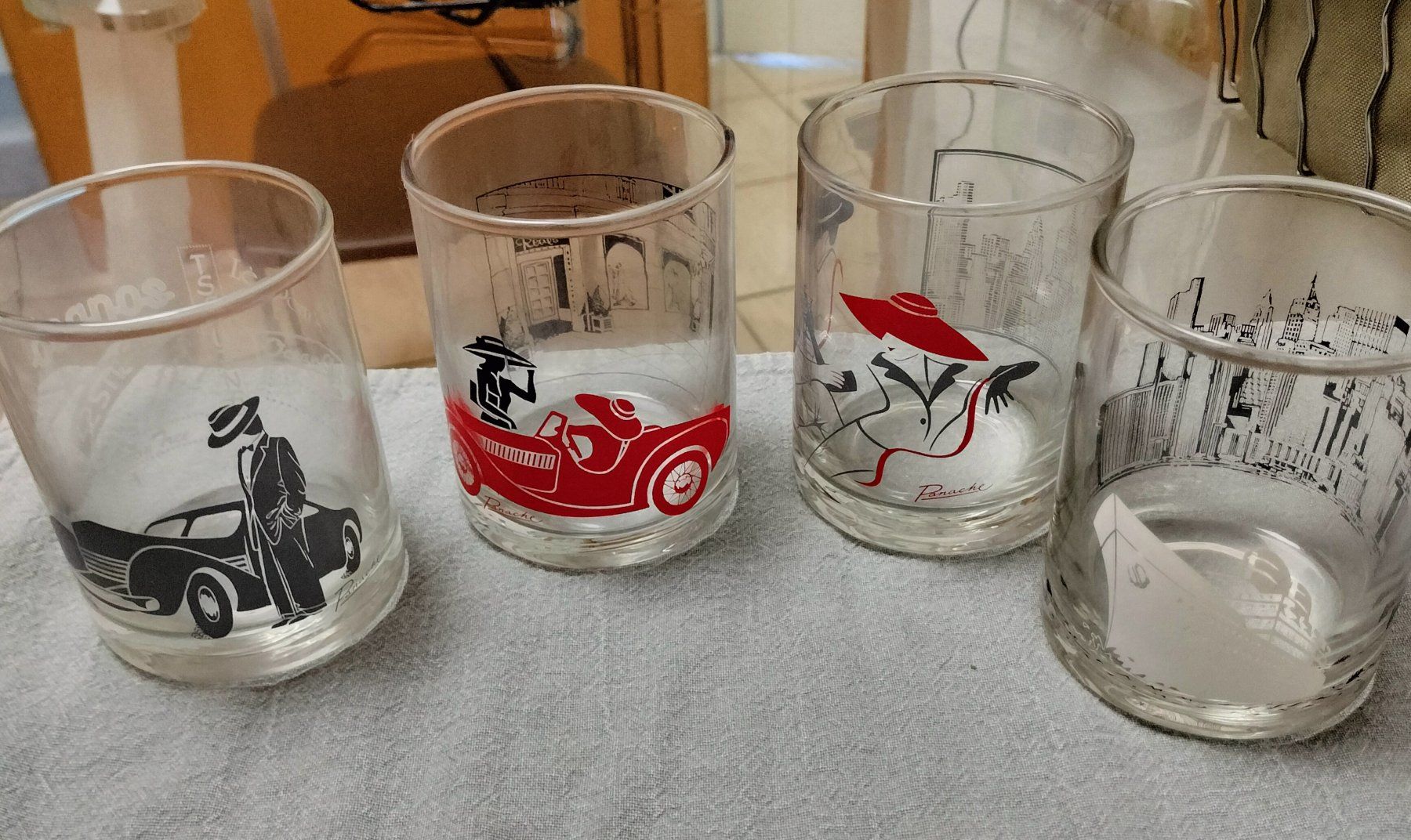 Bicchieri: Bicchieri Vintage anni 80/90 – Usato da Capolago venduto da sco_7ywt