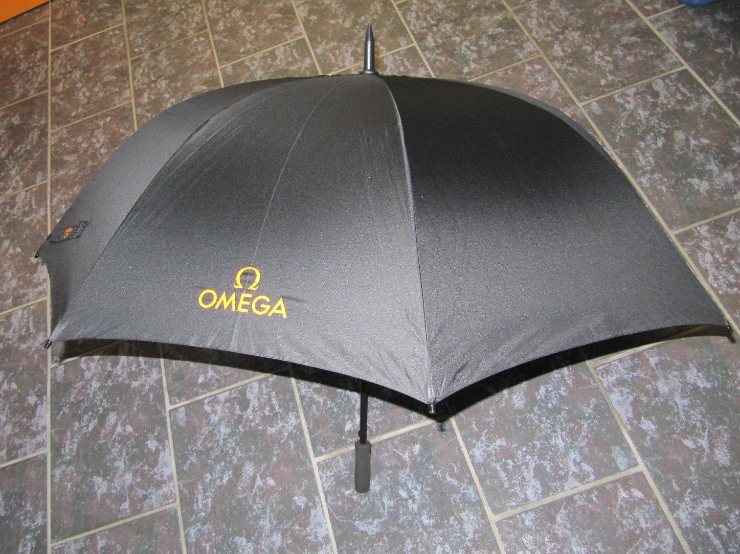 Ombrelli: Omega Regenschirm mit oranger Schrift – Nuovo (secondo la descrizione) da Seedorf BE venduto da bkcrea