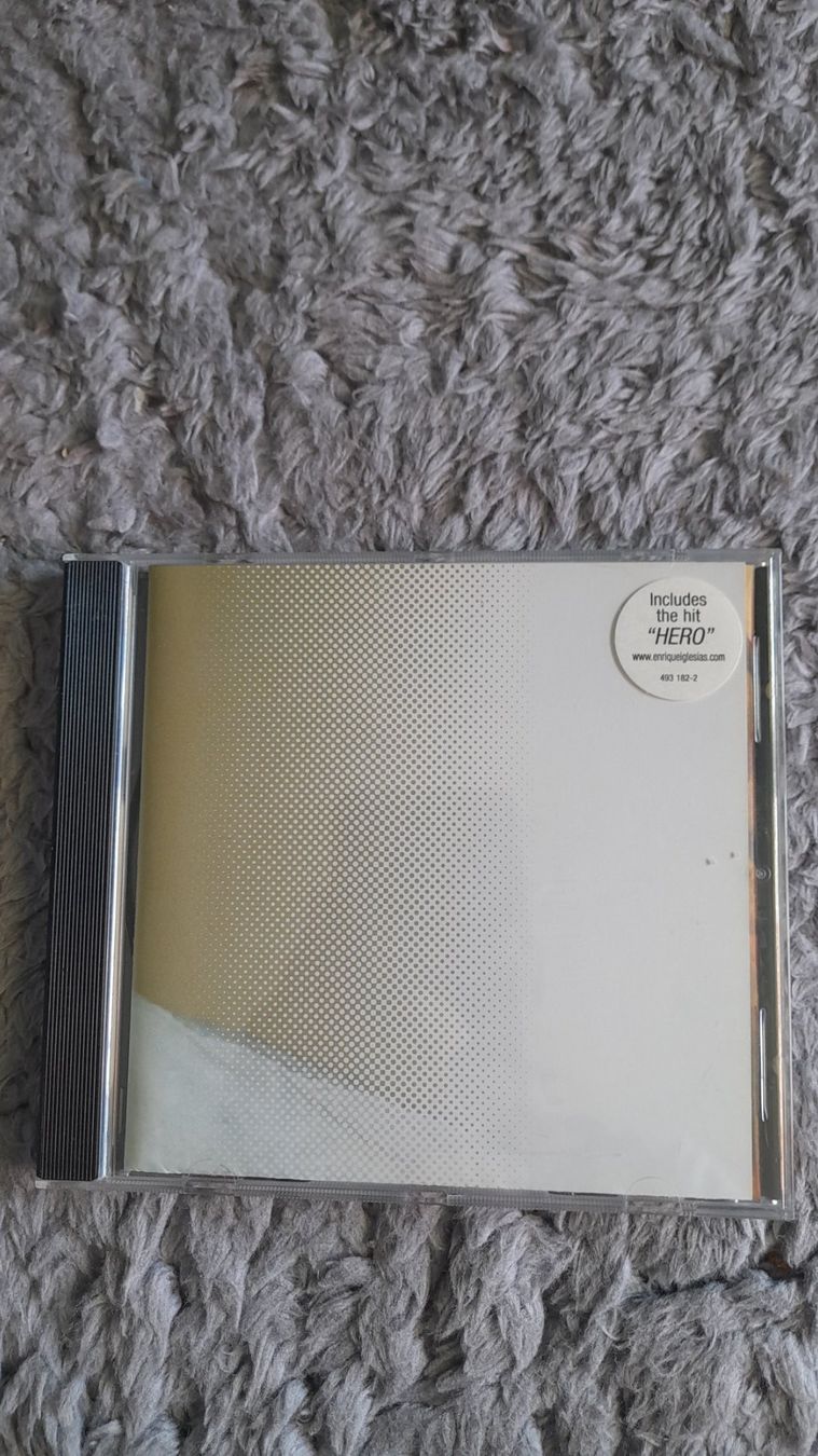 CD: ENRIQUE IGLESIAS       ESCAPE     CD – Usato da Wetzikon ZH venduto da Ramones01