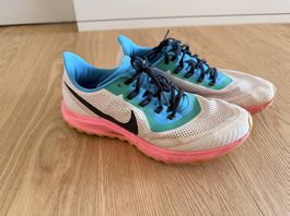 Nike Laufschuhe  Grösse 43 (42)