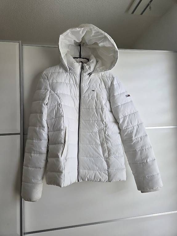 Giacche: Tommy Jeans Winterjacke – Usato da Bonstetten venduto da Paris_18