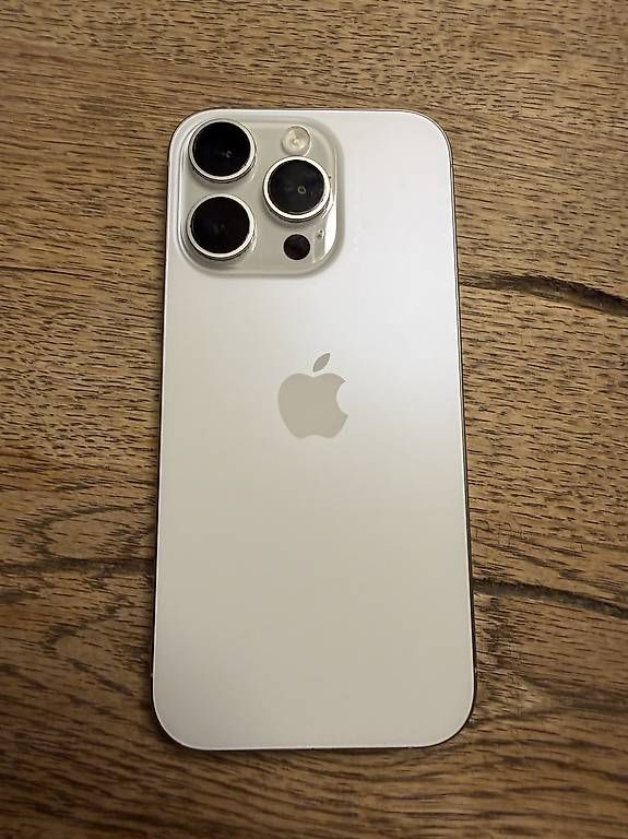 Handys / Smartphones: Iphone 16pro / 128 GB – Gebraucht aus Ottikon von Azuerich 1