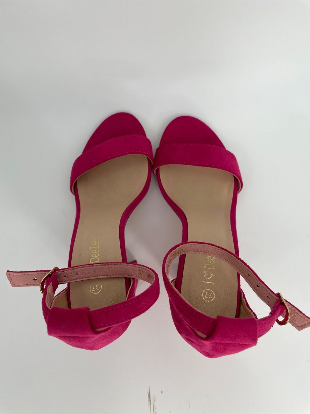 Scarpe da donna: Pinke Wildlederoptik Sandalen Gr. 37 mit Blockabsatz – Usato da Auenstein venduto da moin. 3