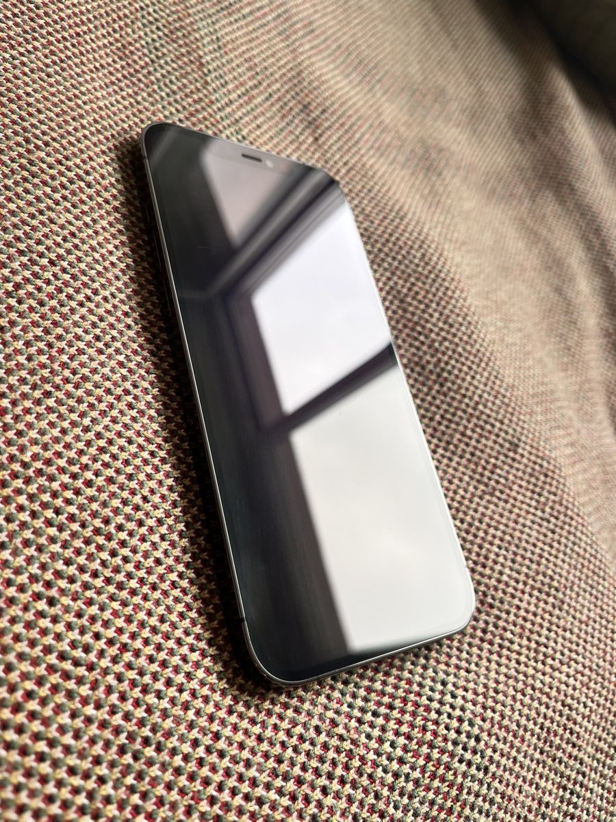 Apple Telefoni cellulari / Smartphones: Apple iPhone 12 Pro Max, 256GB, Schwarz - Top Zustand! – Usato da Luzern venduto da XHotSniperX 1