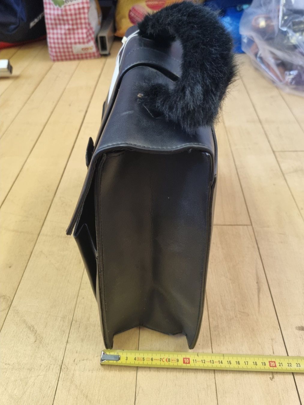 Taschen für Damen: New look Handtasche neu – Gebraucht aus Schönenwerd von Chez_Mimi 1