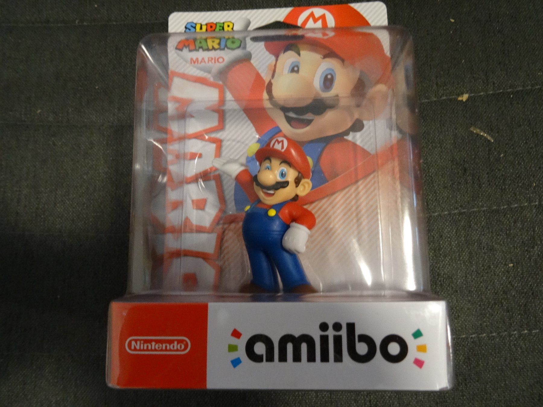 Nintendo Statuette: Amiibo Super Mario Neuware – Nuovo e nell'imballaggio originale da Olten venduto da Disc-Ausverkauf