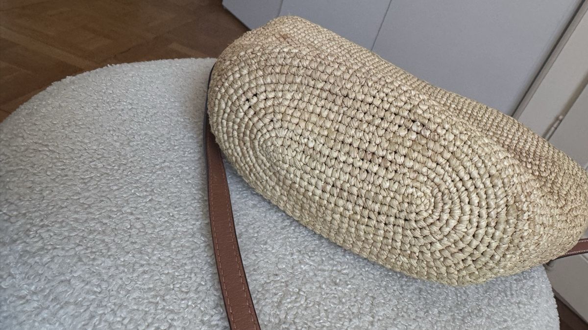 Loewe Borse da donna: LOEWE crossbody raffia small – Usato da Genève venduto da val_5jbf 4