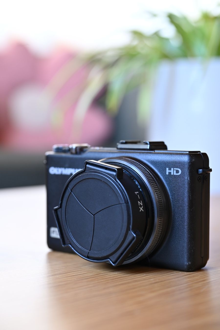 Olympus Kamera: Olympus XZ-1 – Gebraucht aus Flanthey von North_altitude 8