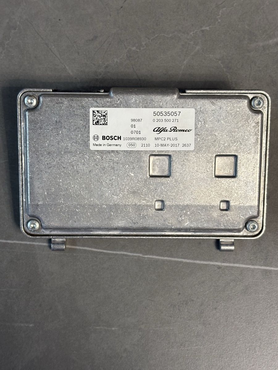 Alfa Romeo Tutti pezzi di ricambio auto: Alfa Romeo Giulia Frontkamera Modul – Usato da Diessenhofen venduto da Libero76