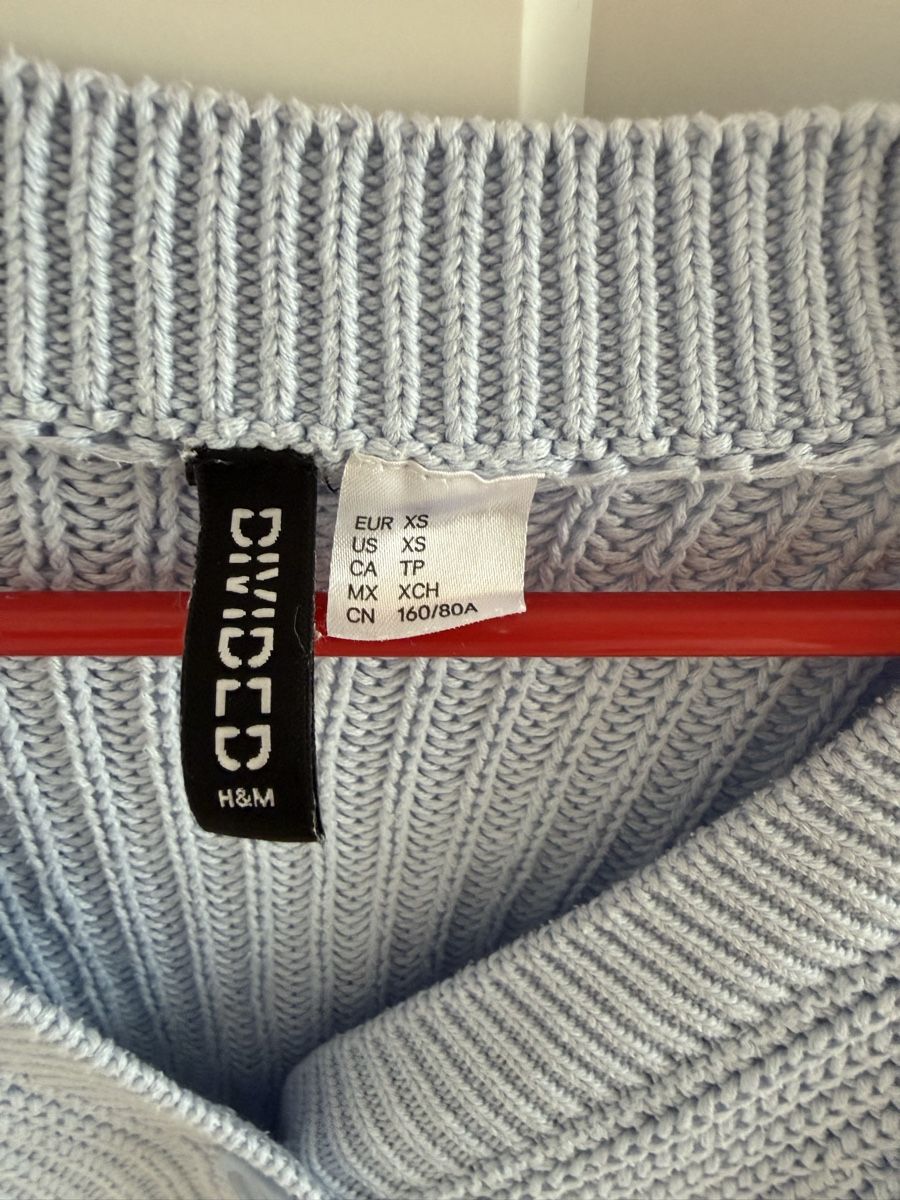 H&M Pulls & Sweat-shirts: Cardigan Hellblau – Neuf (Voir description) à Wil SG par fam_r6xv 1