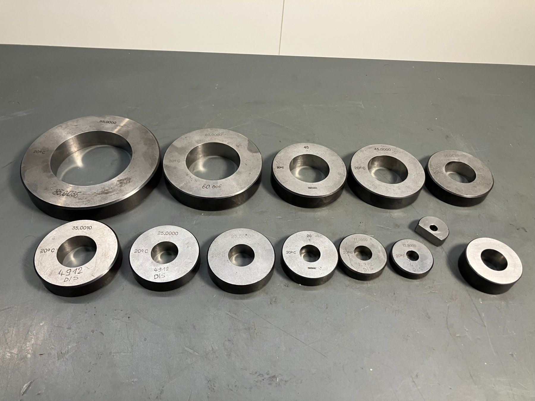 Altro per industria metallurgica: Post. div. Einstellringe/Prüfringe div. Grössen ab 1.- – Usato da Lichtensteig venduto da Buy24International