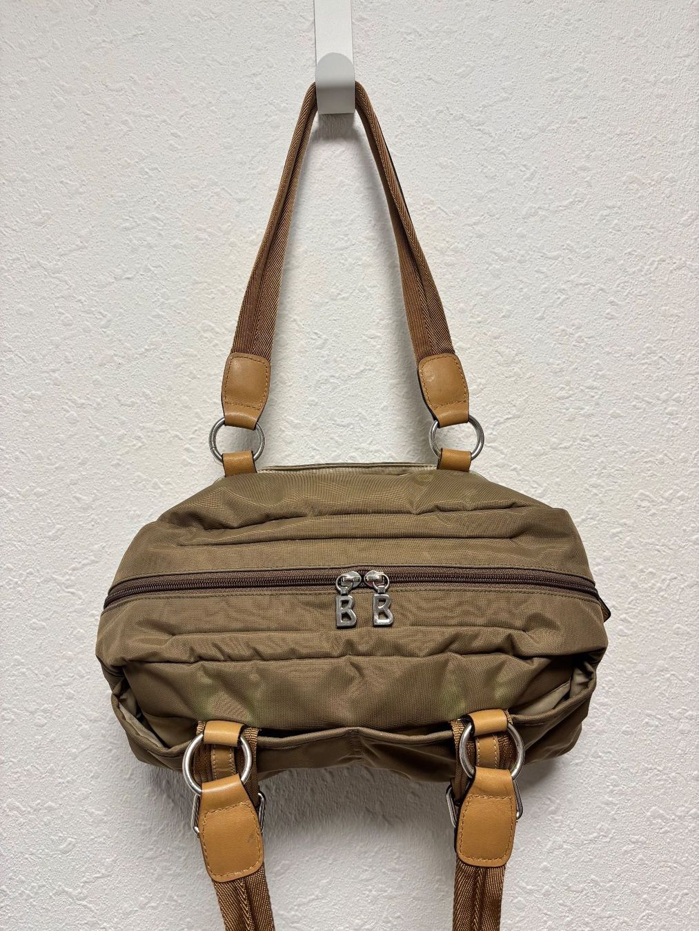 Bogner Sacs femmes: Bogner Schultertasche braun – D'occasion à Bottmingen par ana_5hrv 5
