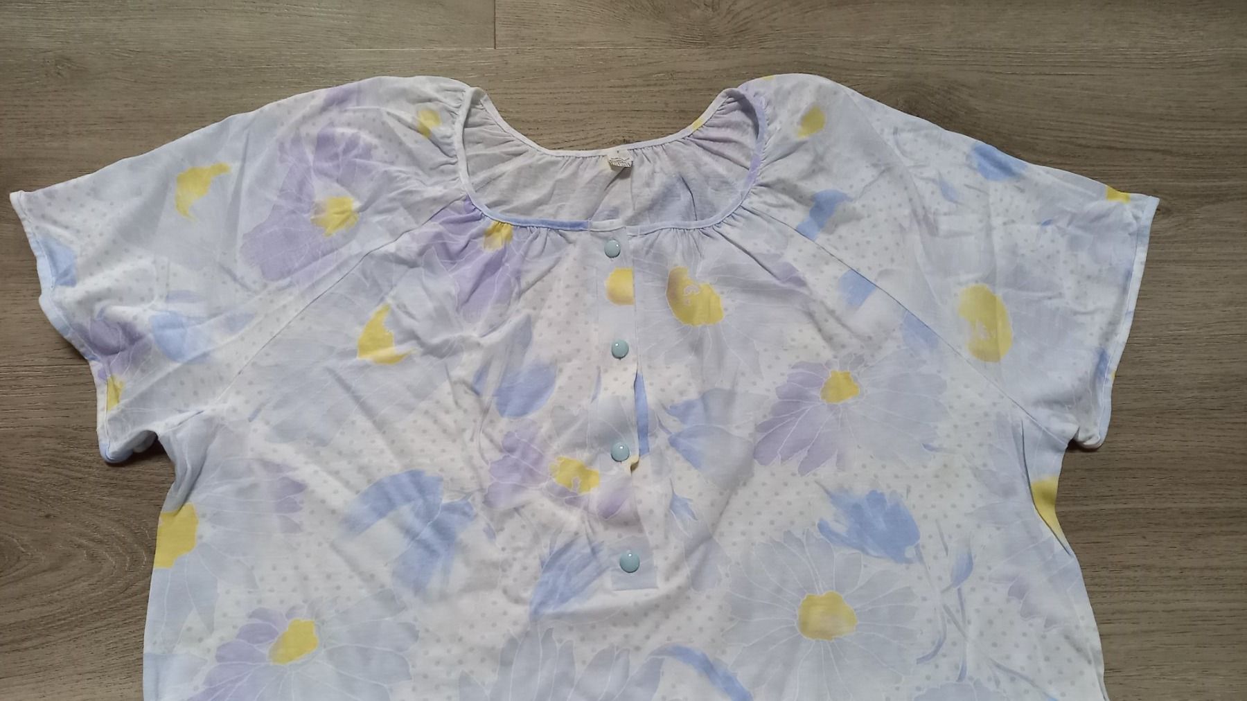 Negligees & Pigiami: Nachthemd  42 – Usato da Bätterkinden venduto da Elefantenzoo 1