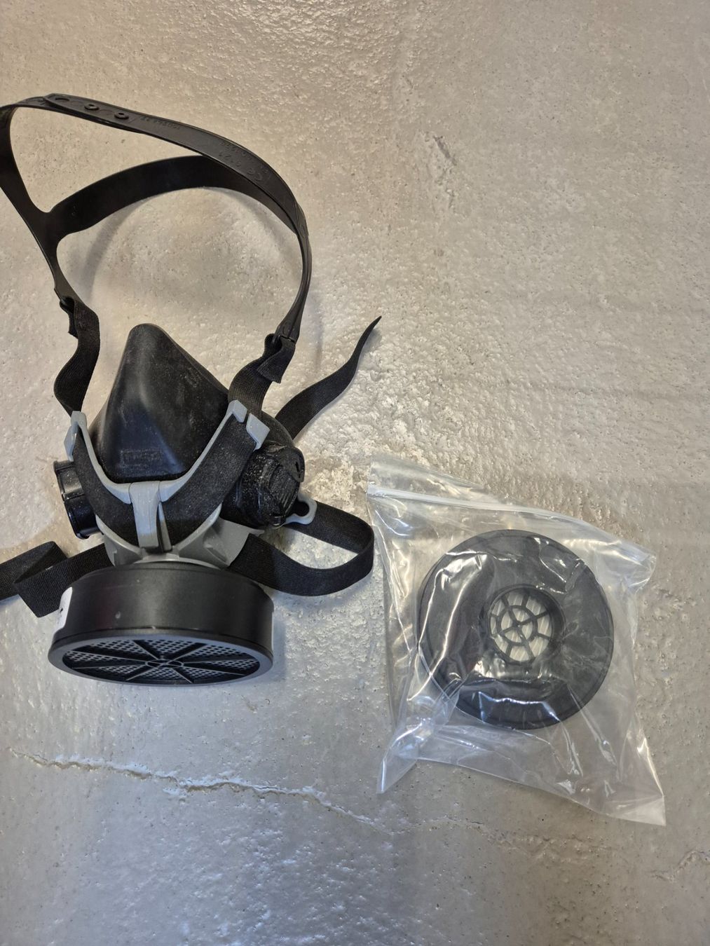 Protezione per viso e udito: Halbmaske msa mit 2 filter. – Usato da Oberhasli venduto da meggy1984 1