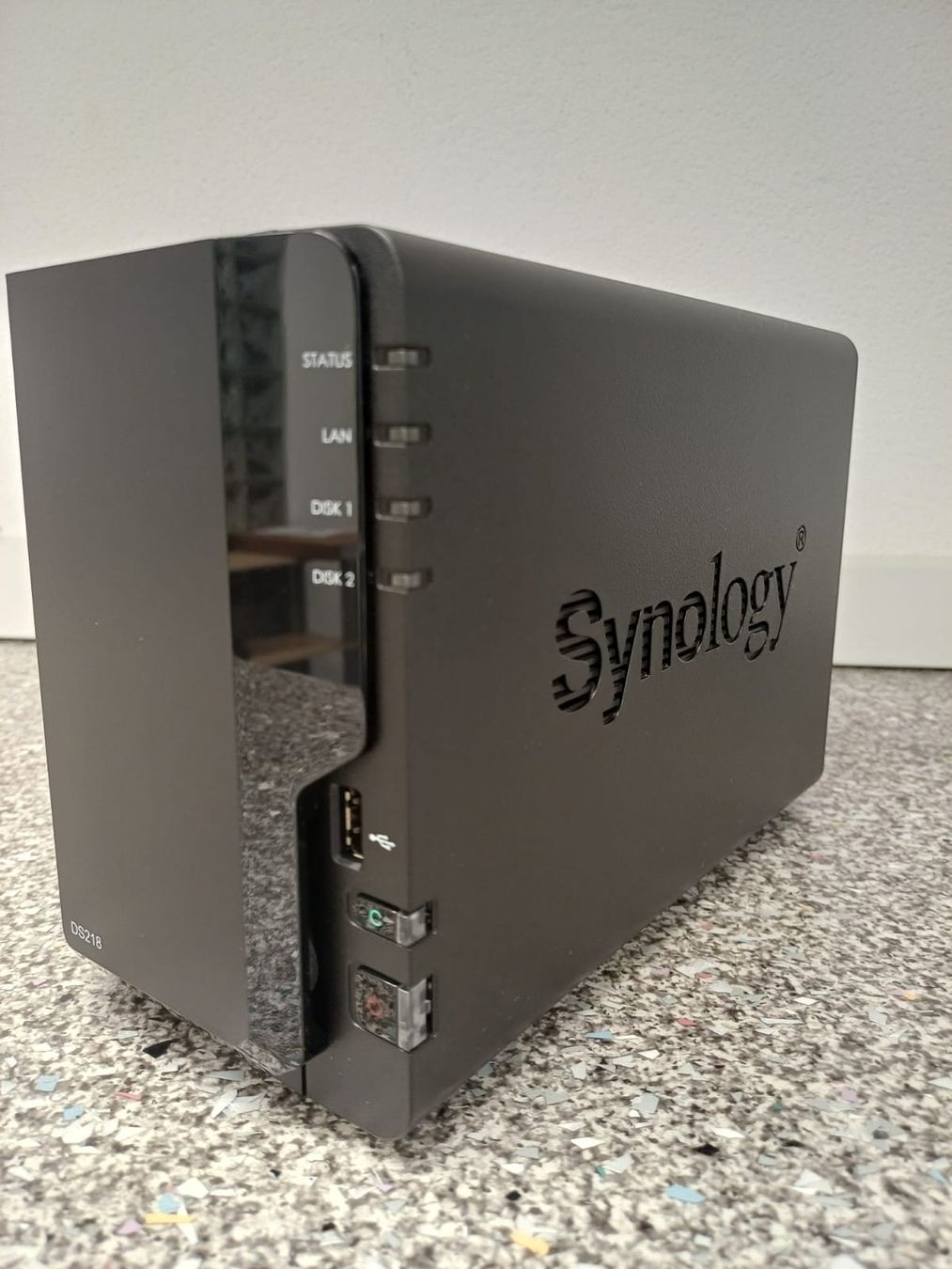 Synology Server: NAS Synology DS218 + 2x Disque dur Seagate IronWolf PRO 2To – Usato da St-Imier venduto da Dezeque 1