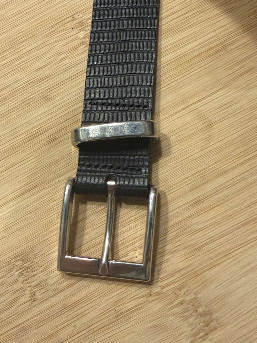 Cinture: Schwarzer Gürtel in Lederoptik, neuwertig - 105cm – Nuovo (secondo la descrizione) da Basel venduto da zukk_