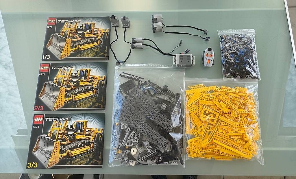 Lego Kit di costruzioni: Lego Technic Bulldozer 8275 mit Power Function – Usato da Arisdorf venduto da Rogerabaecherli 3