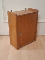 Schweizer FLAWA Wandschrank Apothekerschrank aus den 1960er