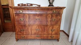 Commode ancienne style Louis-Philippe / Biedermeier en noyer