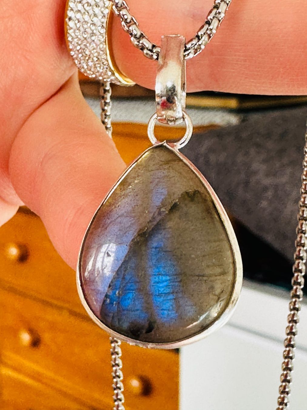Catenine: Labradorite Gemstone Handmade Jewelry necklace – Nuovo e nell'imballaggio originale da Genève venduto da AGBERG 1