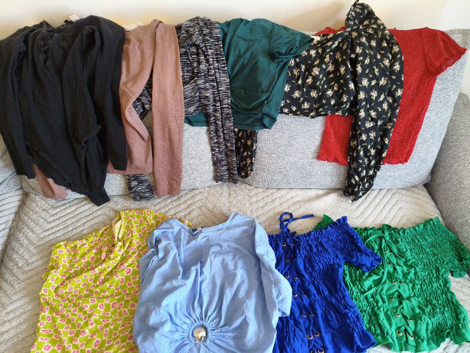 Kleiderpakete: Lot 10 hauts M – Gebraucht aus Lausanne von IseeIceasCream