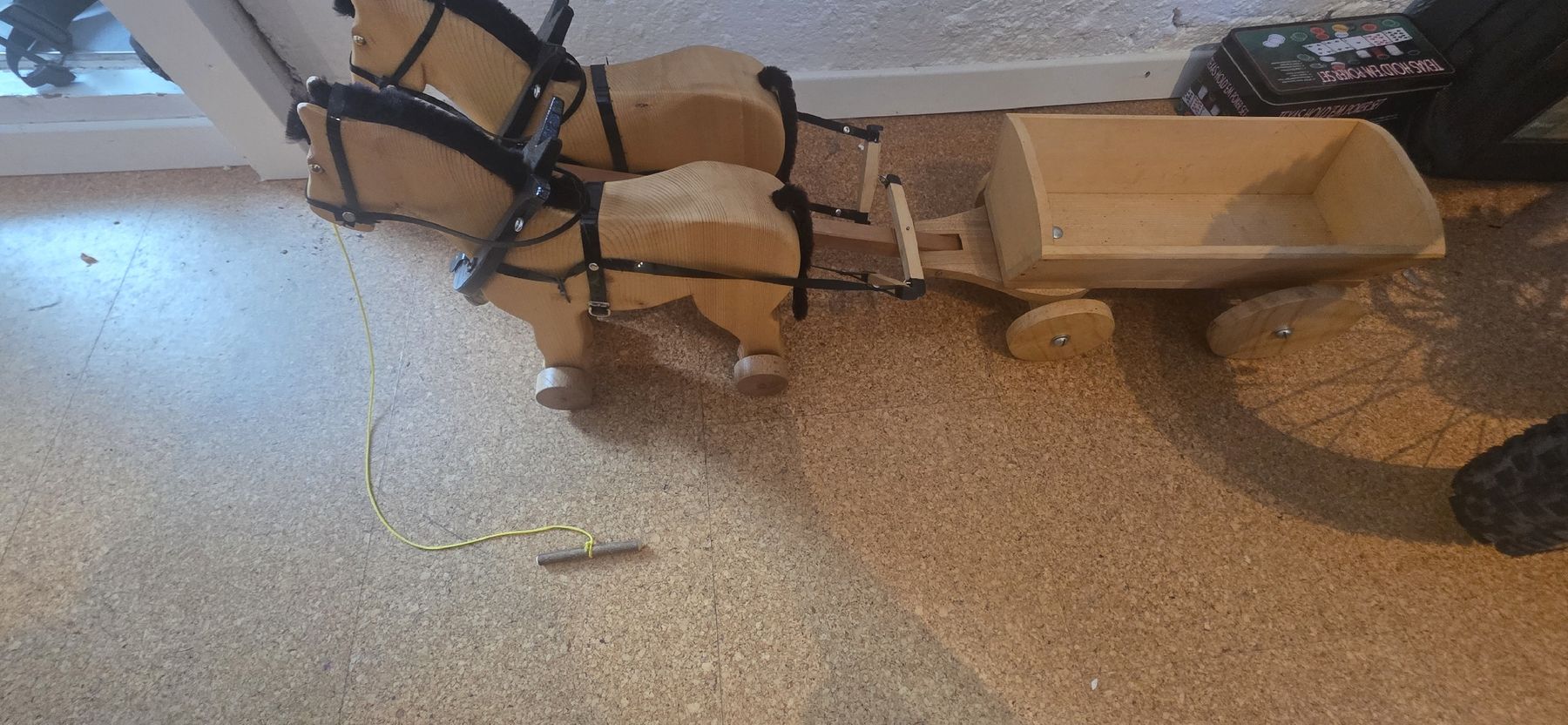Spielzeuge: Holz Pferde mit Wagen – Gebraucht aus Giswil von Alexandra_Guler