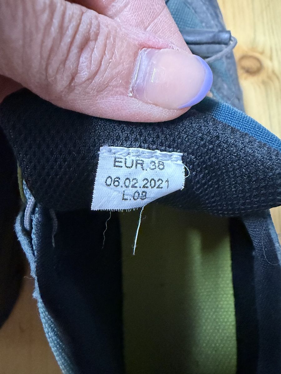 Chaussures garçon: Quechua Trekkingschuhe, Grösse 38, gebraucht – D'occasion à Mosnang par Dojajolele 2