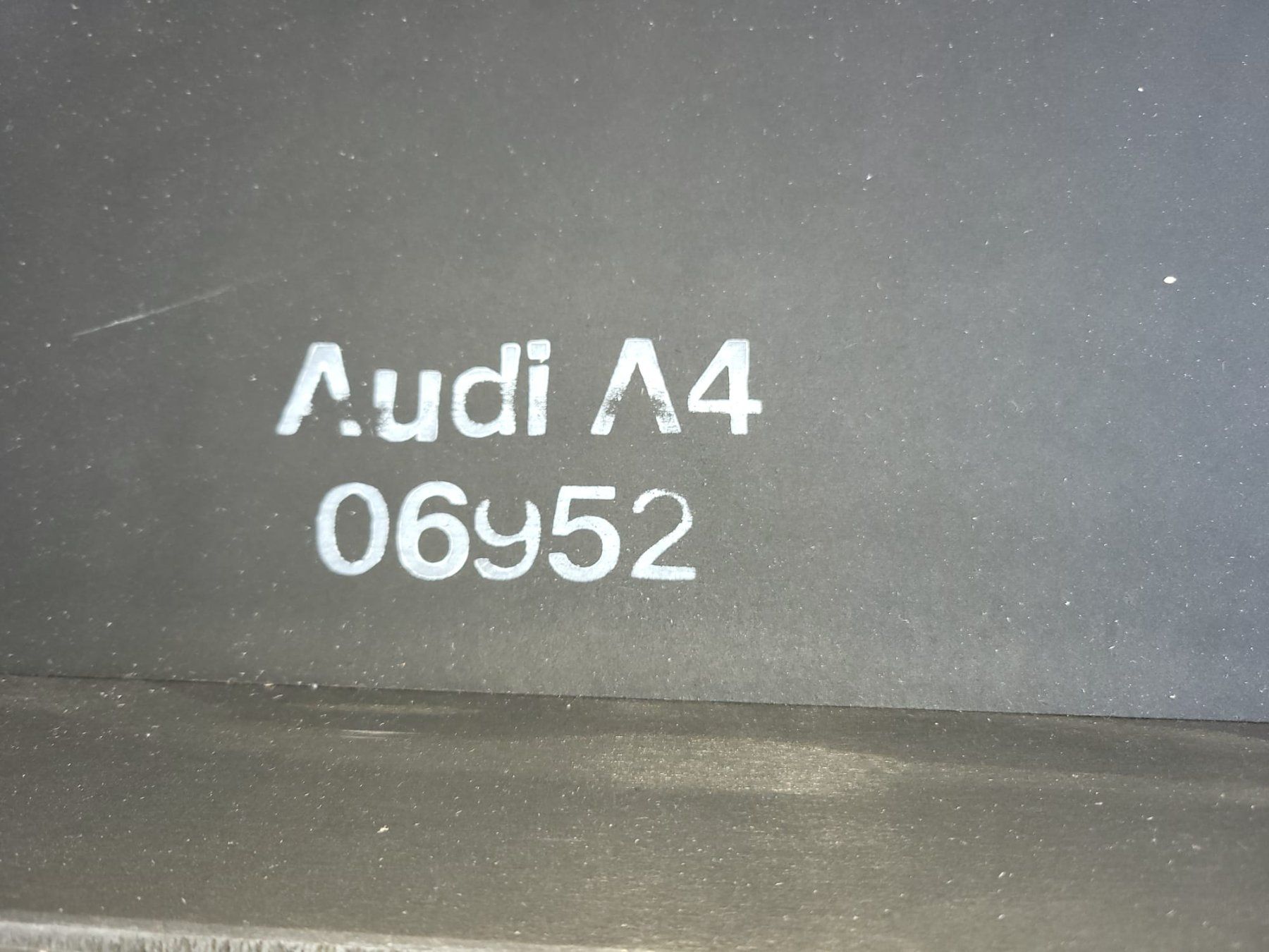 Audi Tutti pezzi di ricambio auto: Audi A4 Soundboard Heckablage – Usato da Tägerig venduto da Cellito 2