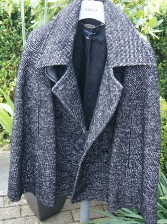 Cape / Jacke, Guess by Marciano, NEU mit Etik., NP:bei 400.-