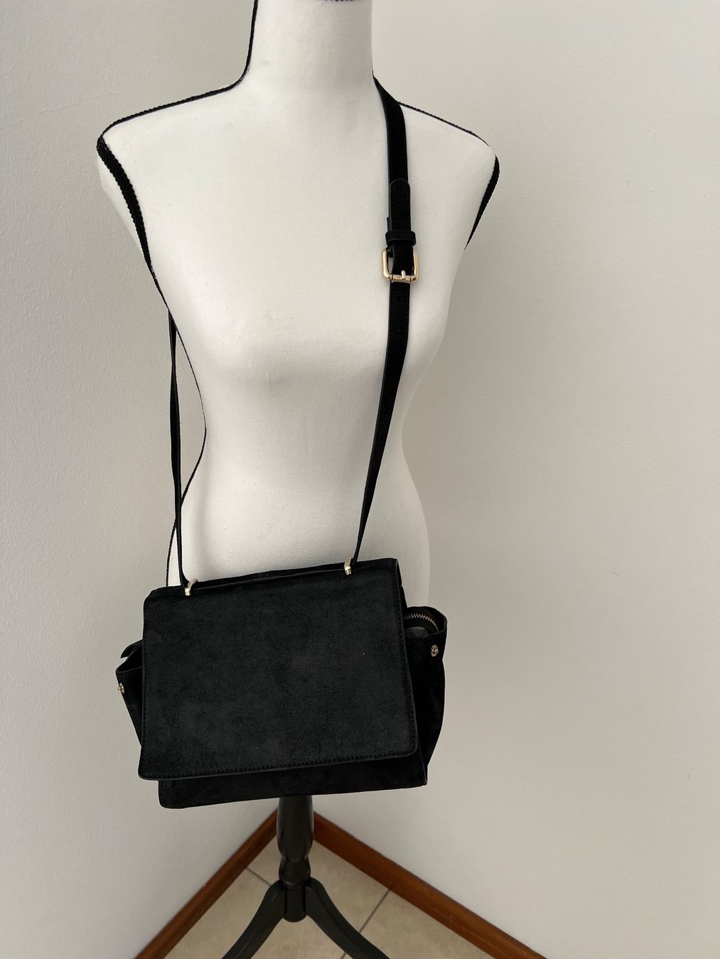 Maddison Borse da donna: Borsa nera pelle scamosciata casual /elegante – Usato da Faido venduto da Manuela86 1