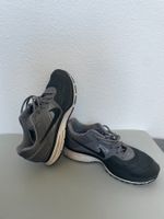 Nike Pegasus 30, taille 42, parfait état!