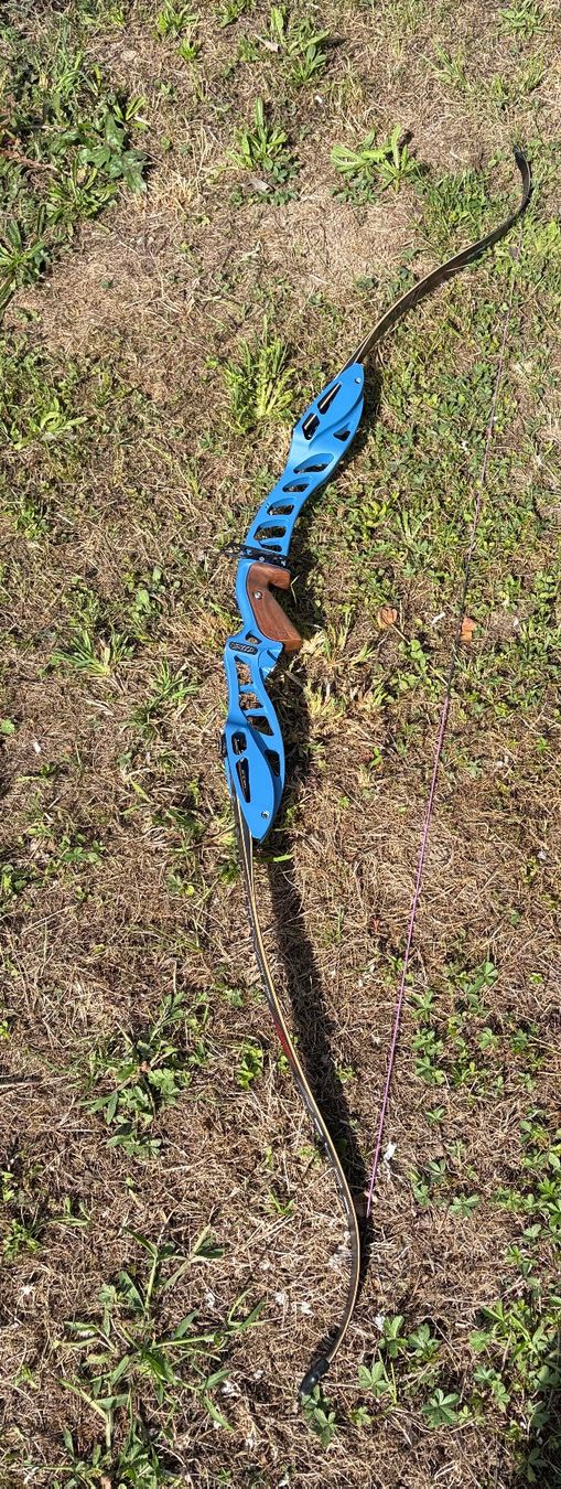 Hoyt Tiro con l'arco: Hoyt Riser / Griffstück XD 25" Formula RH – Usato da Küttigen venduto da disel65