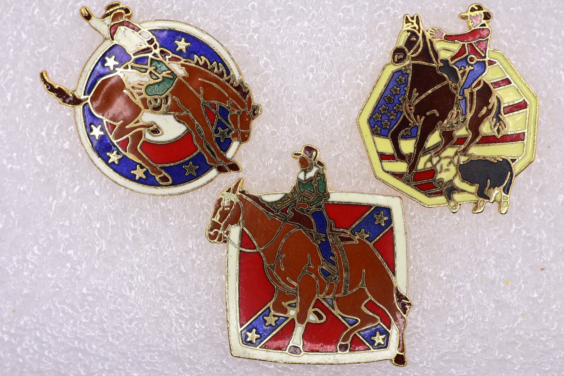Placchette & Badge: 3 Pins  PFERDE-RODEO – Usato da Winterthur venduto da Sammleroase