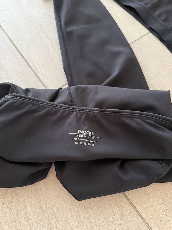 Lots de vêtements: Sport Set – D'occasion à Zwingen par KatjaM 2