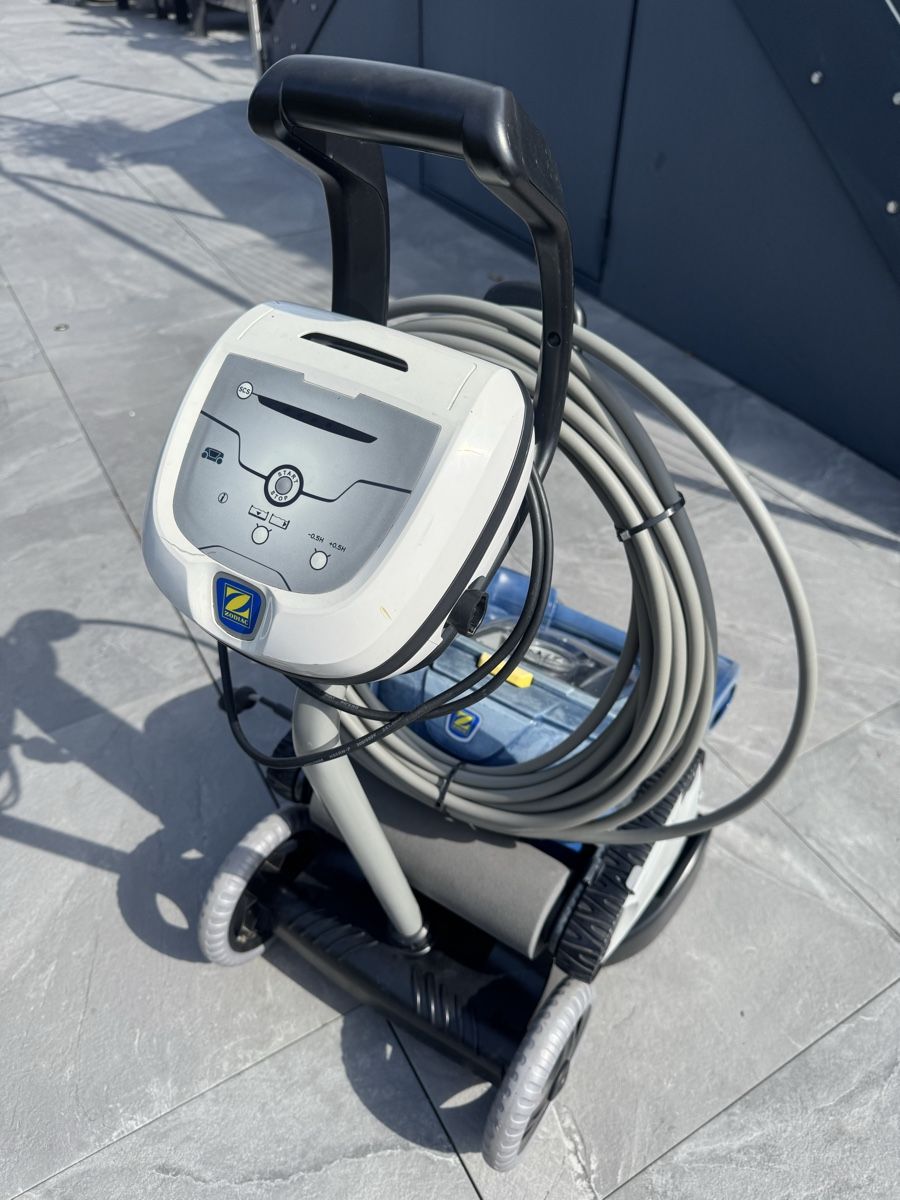 Accessoires de piscine: Zodiac Cyclonx Pro RC4402 Poolroboter – D'occasion à Horriwil par kreidlerkari