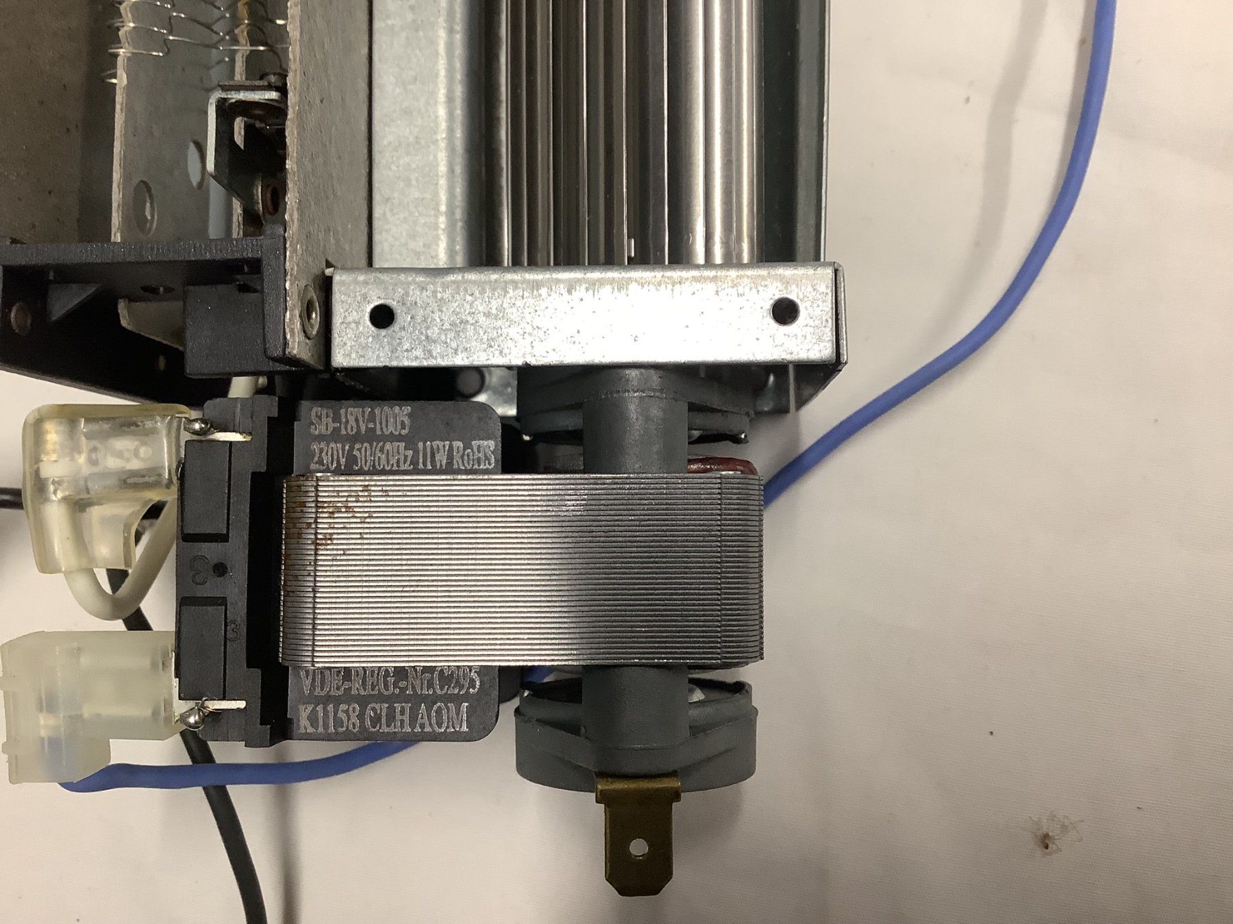 Radiatori: QUERSTROMGEBLÄSE MIT 400W HEIZUNG – Usato da Glarus venduto da Mdelphi 6