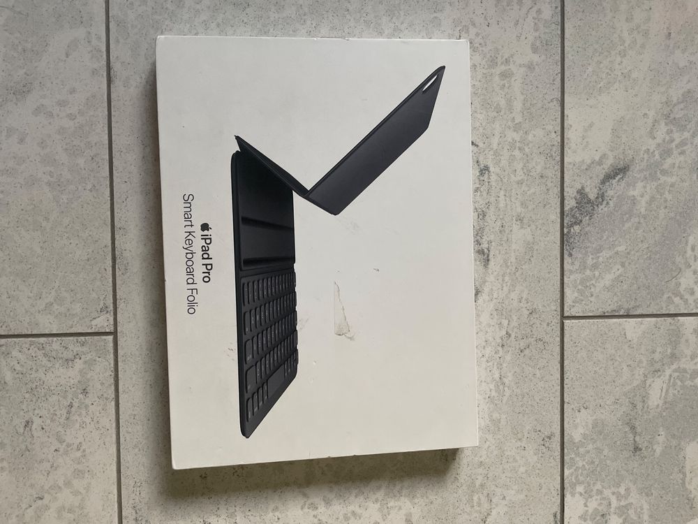 iPad Pro Smart Keyboard Folio | Kaufen auf Ricardo
