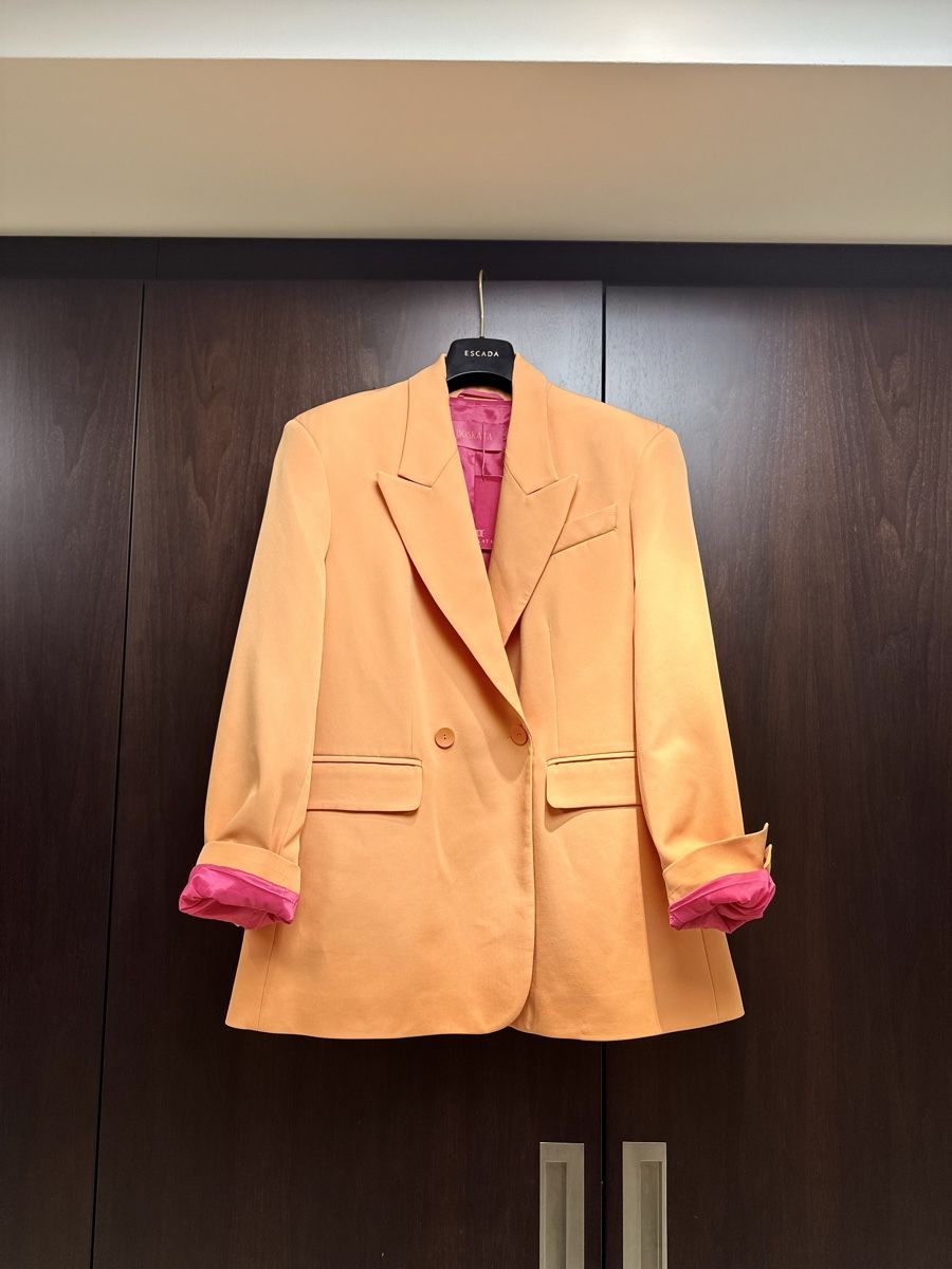 Jacken: Blazer orange / fuschia 1 size + étiquette – Neu und originalverpackt aus La Croix (Lutry) von secondhandZara