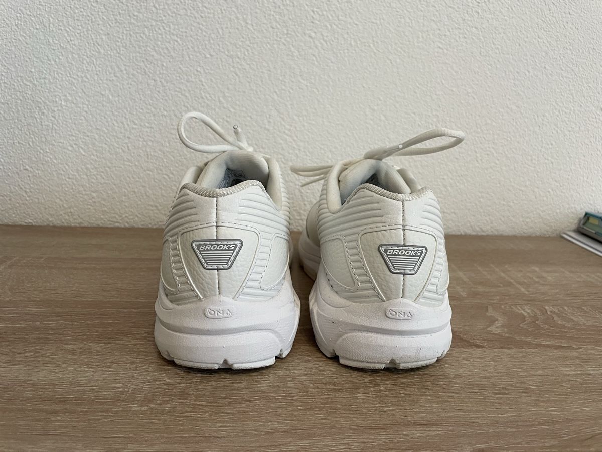Brooks Scarpe da donna: Brooks White Addiction Walker 2 Schuhe EUR 38 – Nuovo (secondo la descrizione) da Brunnen venduto da keusch19 1